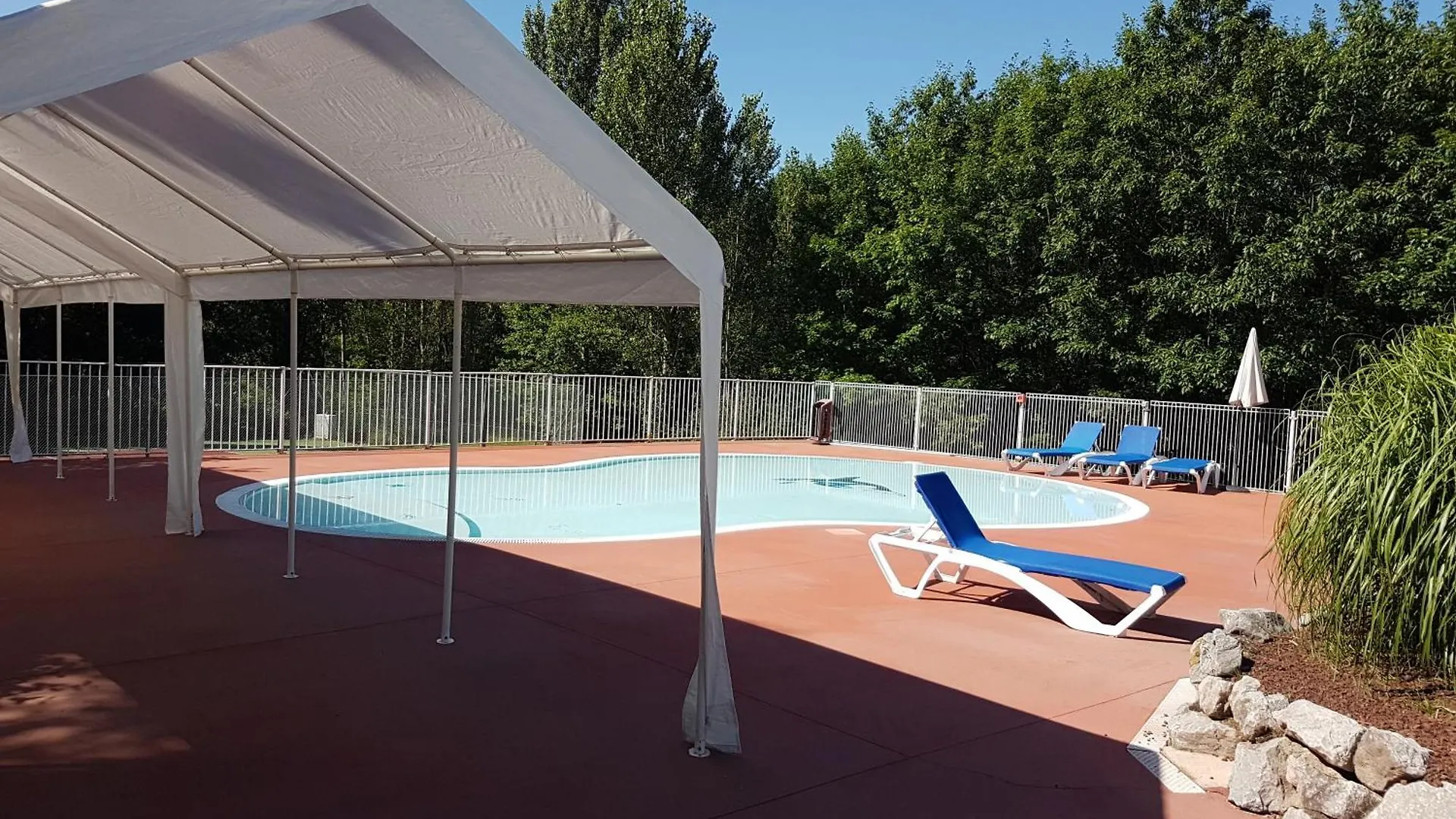 Mon Chalet En Ariege Avec Piscine Daumazan-sur-Arize 0*,